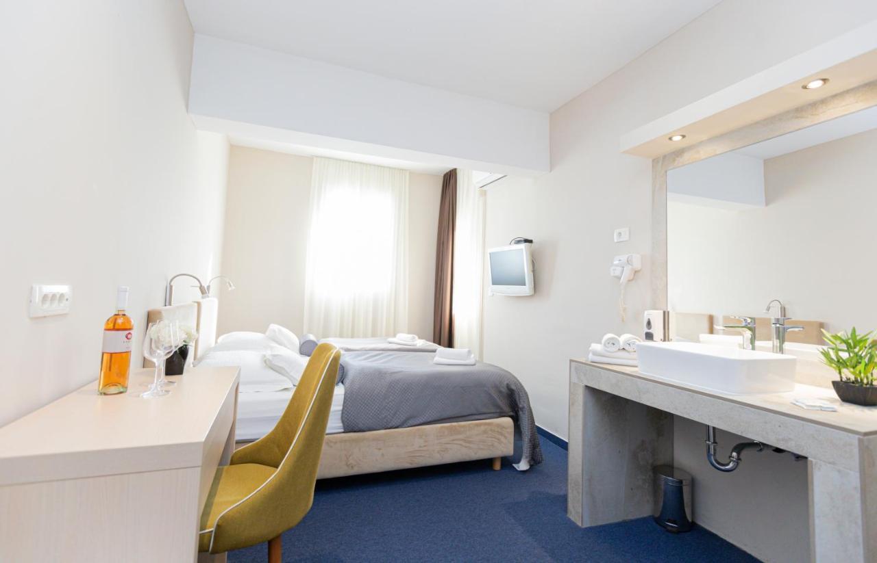 Hotel Bozikovina 3 Podstrana Buitenkant foto